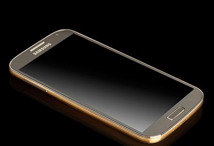 هاتف Galaxy S 4 من الذهب